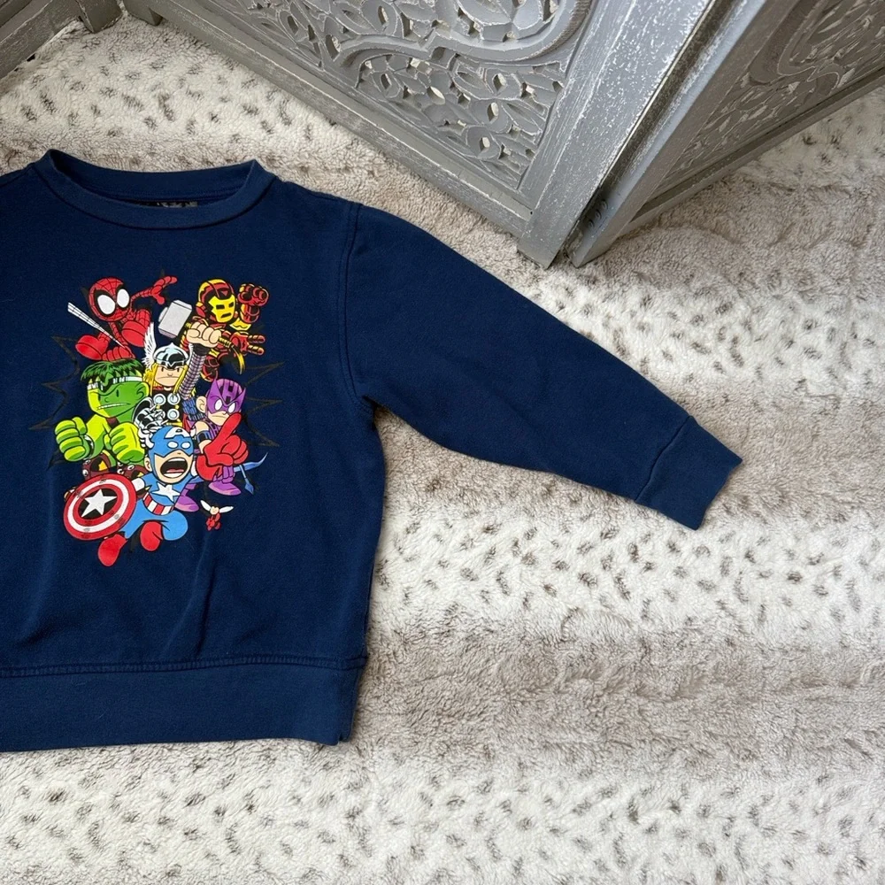 Disney Marvel Avengers superhero sweatshirt boys small preppy school winter